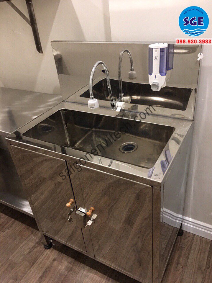 <center>Bồn rửa tay y tế inox cao cấp cho bệnh viện</center>